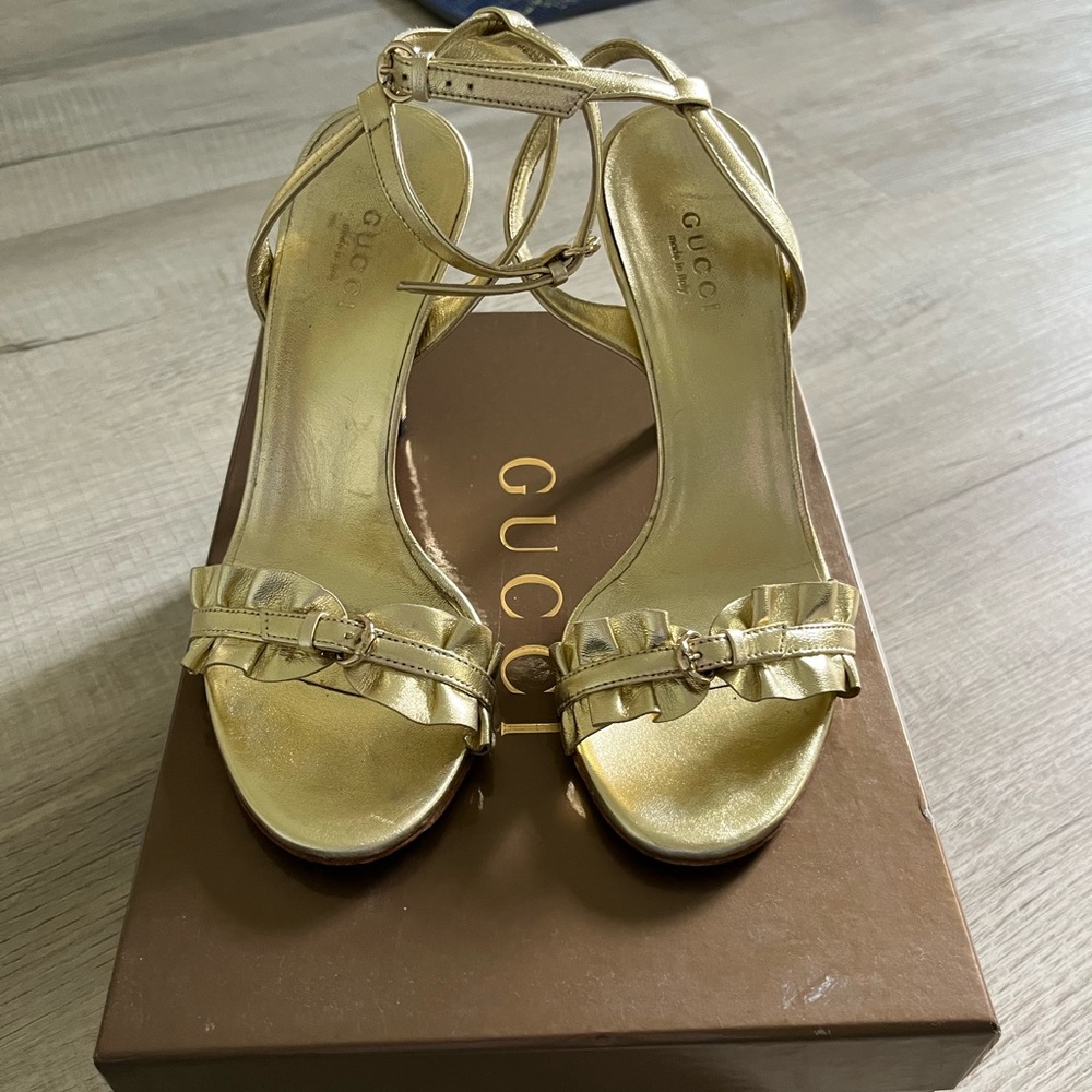 Gorgeous Gold Gucci heels